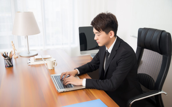 Web前端設(shè)計師