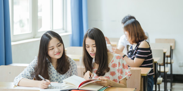 室內(nèi)設(shè)計學(xué)員