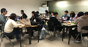 學員上課討論