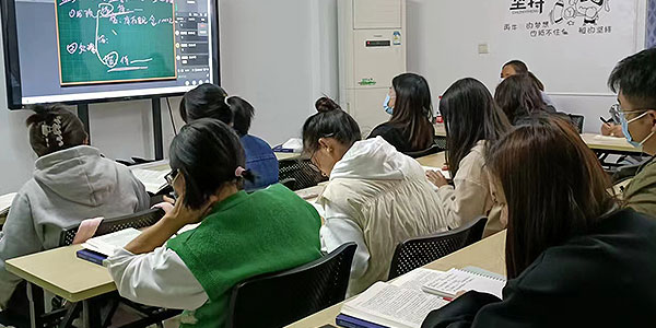 學(xué)習(xí)現(xiàn)場(chǎng)